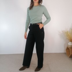 Pantalón negro de punto...