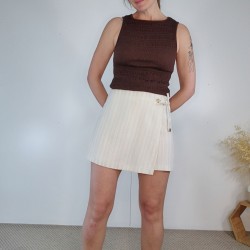 Short lino beige con solapa...